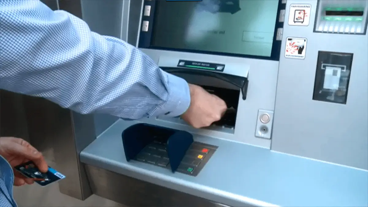 Dokumenty i elektronika na Bornholm