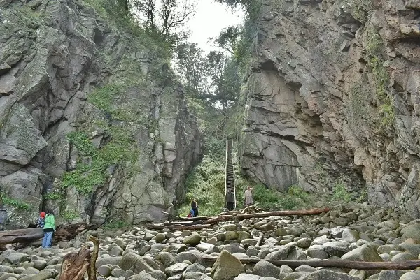 Widok na klify Helligdomsklipperne z platformy